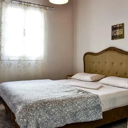 Francesca Ii * Mykonos Town